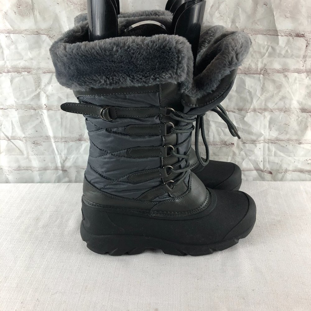 3M Thinsulate Gray and Black Winter Boots
